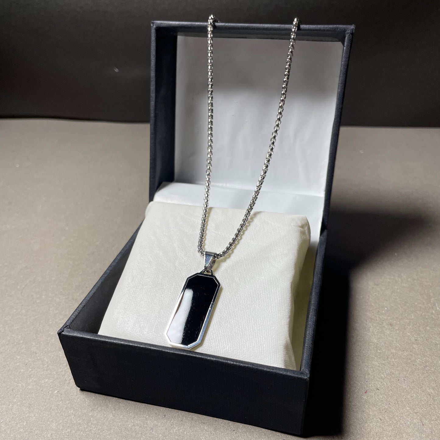 Eos Luxe Trio – Elegant Bracelet, Necklace, and Ring Set