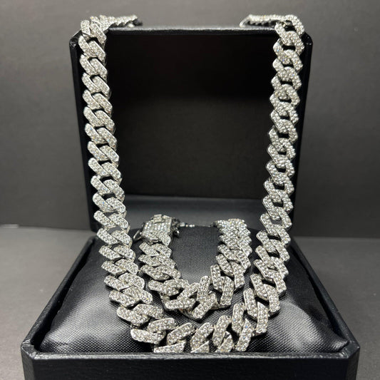 ⚪White Moon: Chain & Bracelet Set