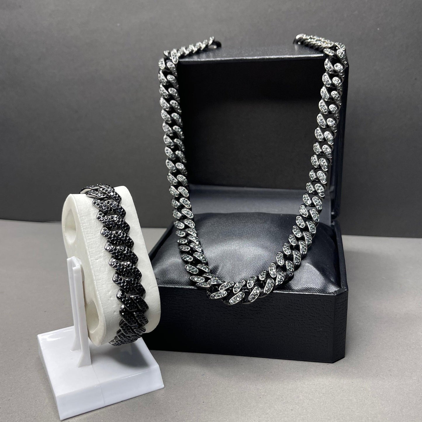 ⚫Black Moon: Chain & Bracelet Set