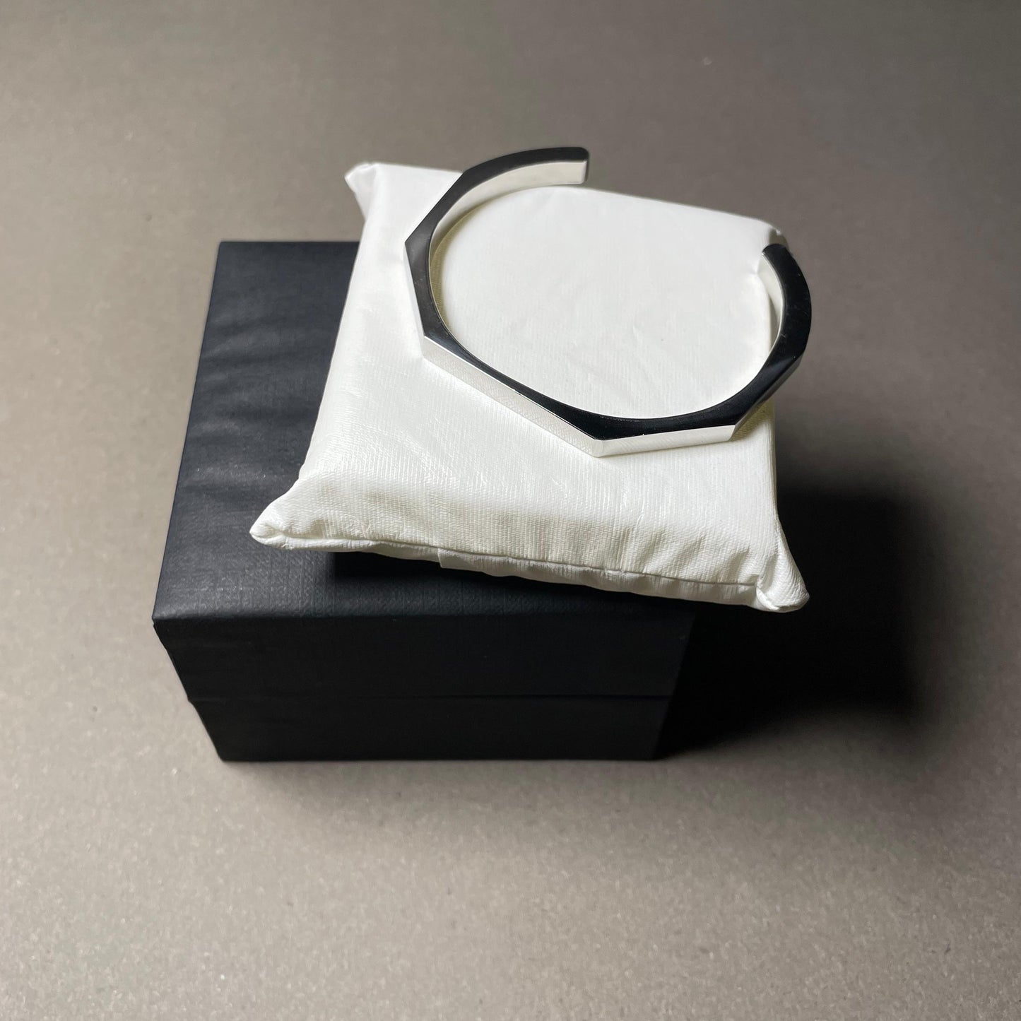 Eos Luxe Trio – Elegant Bracelet, Necklace, and Ring Set