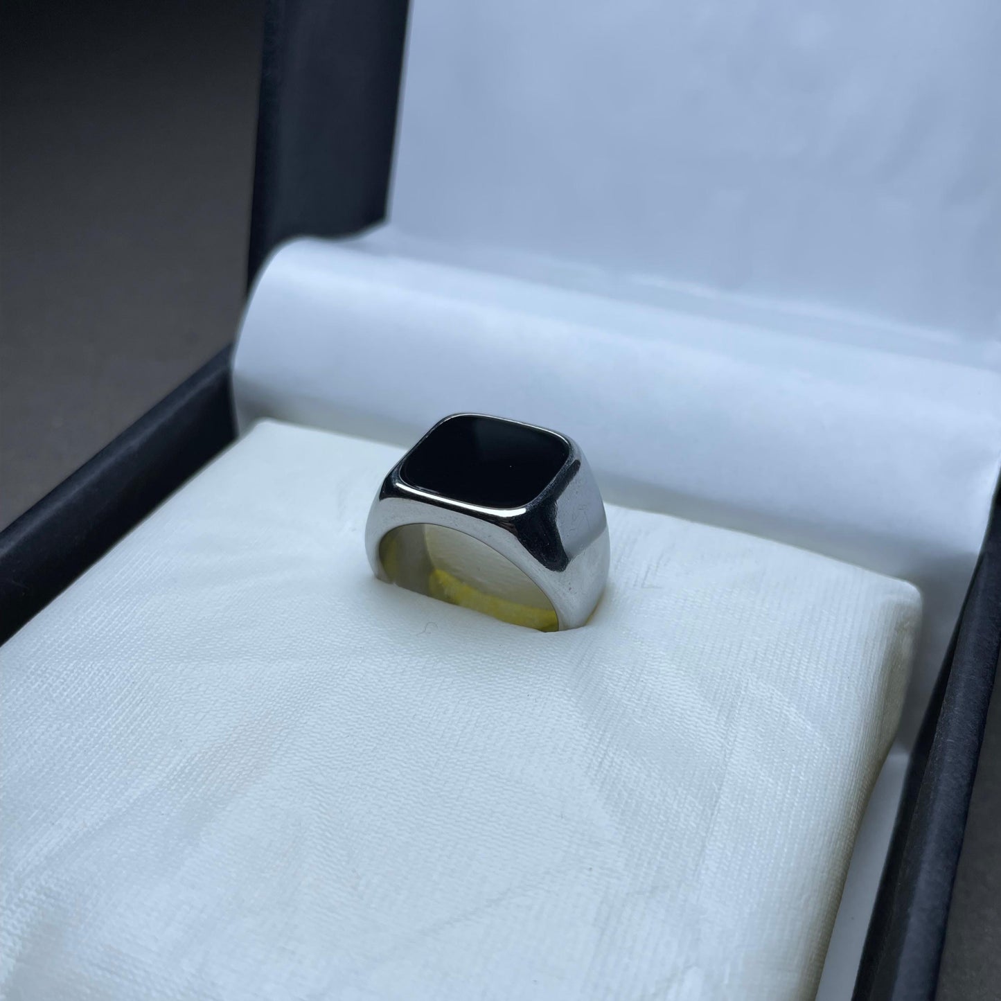 Eos Luxe Trio – Elegant Bracelet, Necklace, and Ring Set