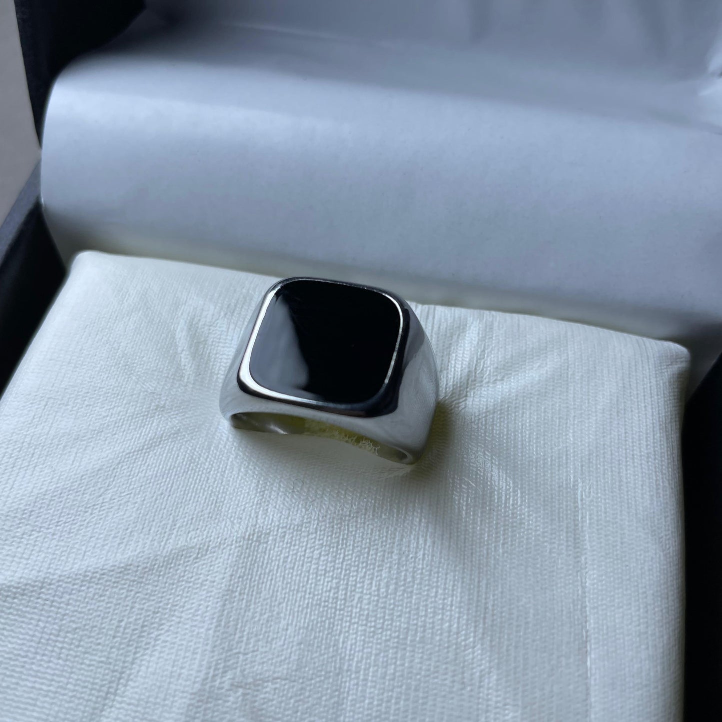 Eos Luxe Trio – Elegant Bracelet, Necklace, and Ring Set